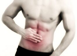 Douleurs abdominales avec la blessure du souverain
